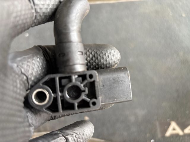 bontott SKODA OCTAVIA III Részecskeszűrő Nyomásérzékelő