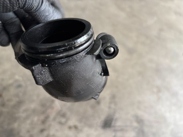 bontott SKODA OCTAVIA III Turbócső