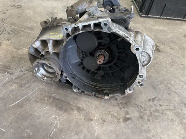 bontott SKODA OCTAVIA III Váltó (Mechanikus)