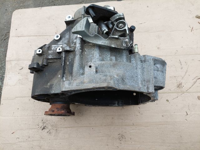 bontott SKODA OCTAVIA III Váltó (Mechanikus)