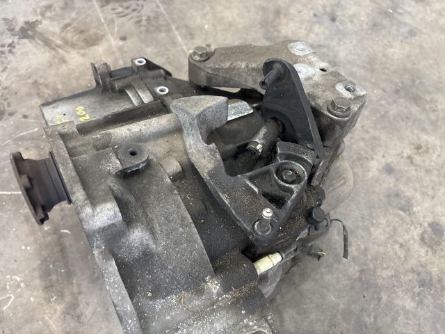 bontott SKODA OCTAVIA III Váltó (Mechanikus)