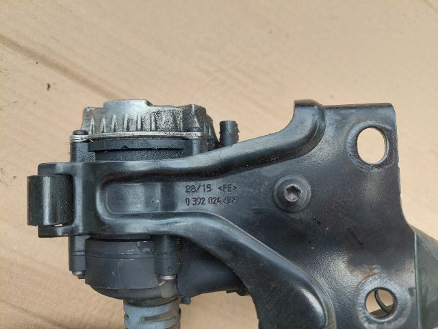 bontott SKODA OCTAVIA III Vízpumpa