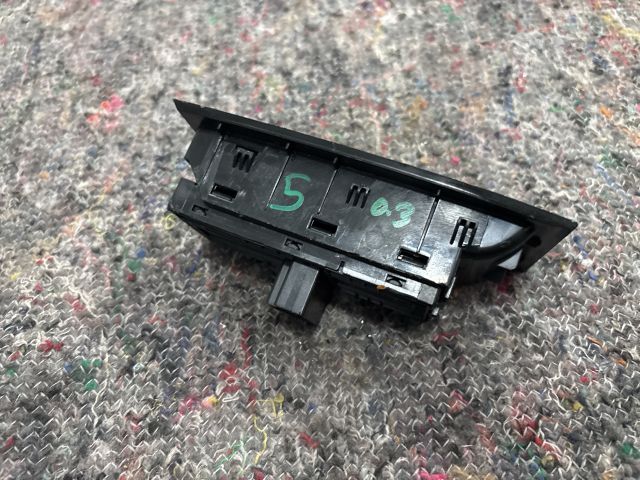 bontott SKODA OCTAVIA III Ablakemelő Kapcsoló Négyes / Kettes