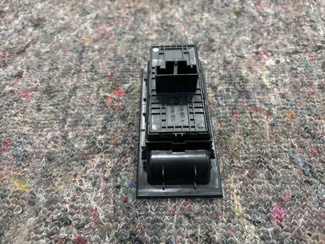 bontott SKODA OCTAVIA III Ablakemelő Kapcsoló Négyes / Kettes