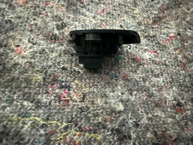 bontott SKODA OCTAVIA III Ablakemelő Kapcsoló (Pozíciófüggetlen)