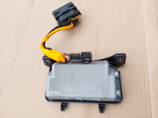 bontott SKODA OCTAVIA III AC/DC Inverter 230V