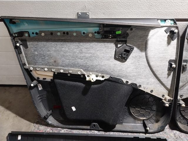 bontott SKODA OCTAVIA III Ajtó Kárpit Szett