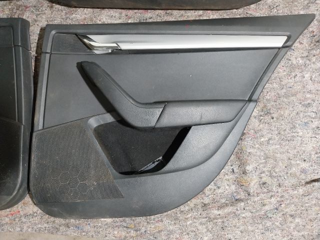 bontott SKODA OCTAVIA III Ajtó Kárpit Szett