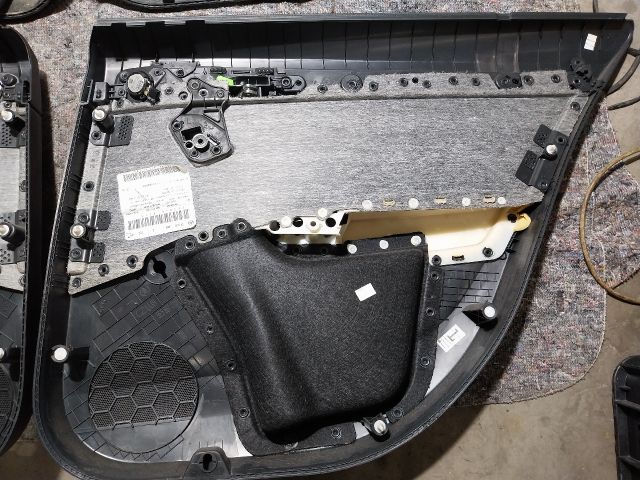 bontott SKODA OCTAVIA III Ajtó Kárpit Szett