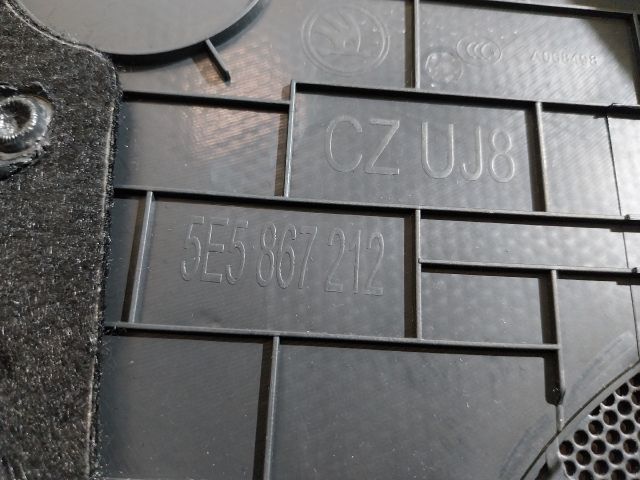 bontott SKODA OCTAVIA III Ajtó Kárpit Szett