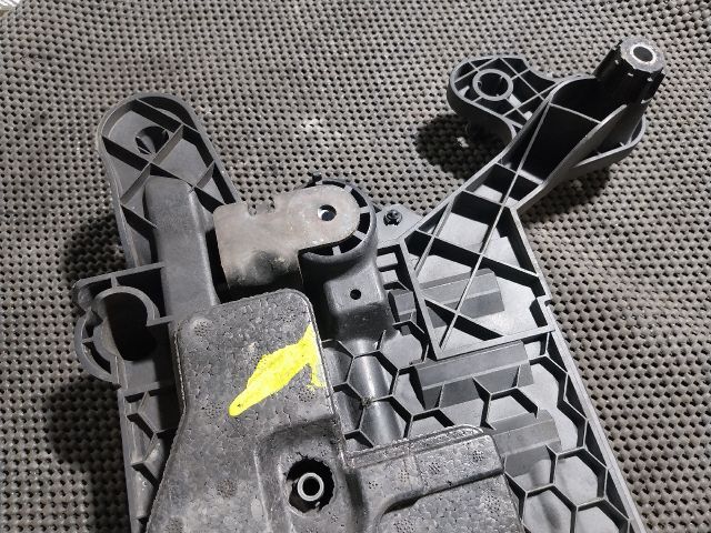 bontott SKODA OCTAVIA III Akkumulátor Tartó