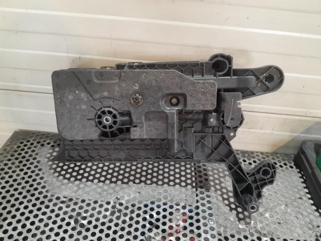 bontott SKODA OCTAVIA III Akkumulátor Tartó