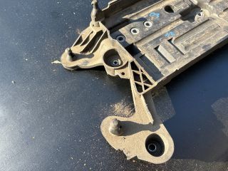 bontott SKODA OCTAVIA III Akkumulátor Tartó