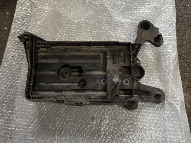 bontott SKODA OCTAVIA III Akkumulátor Tartó