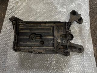 bontott SKODA OCTAVIA III Akkumulátor Tartó