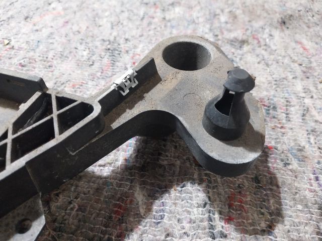 bontott SKODA OCTAVIA III Akkumulátor Tartó