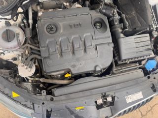 bontott SKODA OCTAVIA III Alsó Hűtőburkolat