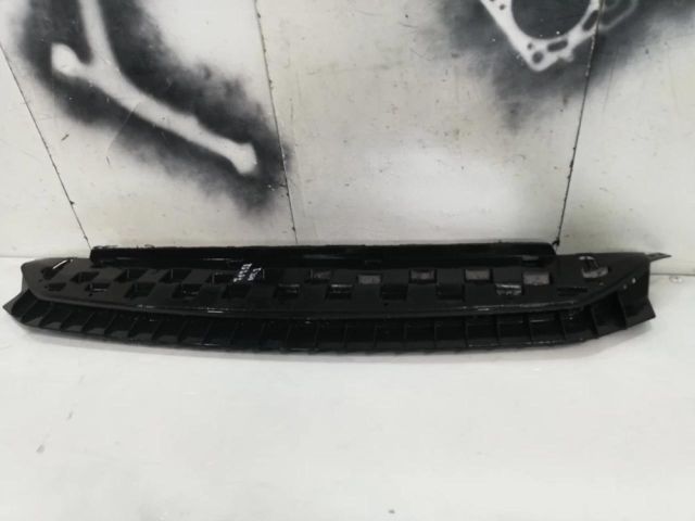 bontott SKODA OCTAVIA III Alsó Hűtőburkolat