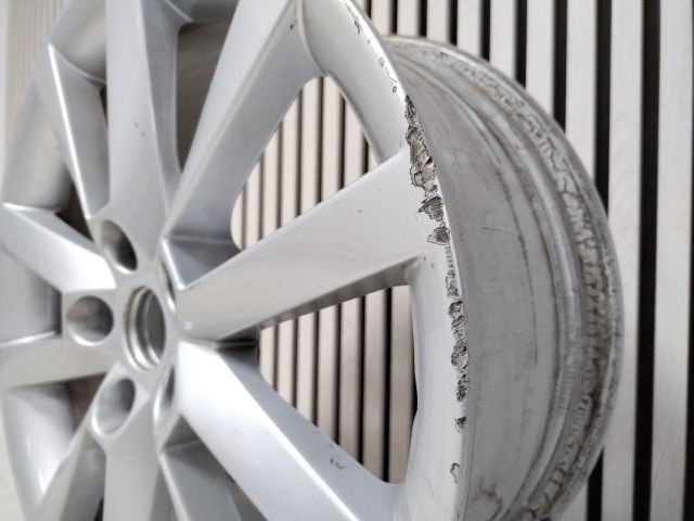 bontott SKODA OCTAVIA III Alufelni (1 db)