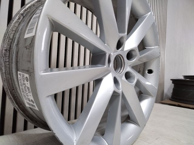 bontott SKODA OCTAVIA III Alufelni (1 db)