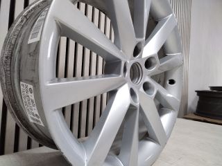 bontott SKODA OCTAVIA III Alufelni (1 db)