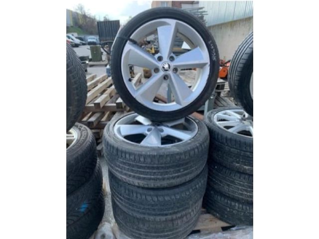 bontott SKODA OCTAVIA III Alufelni Szett Gumival