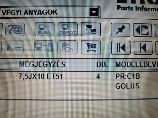 bontott SKODA OCTAVIA III Alufelni Szett Gumival