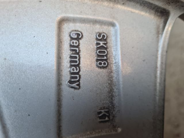 bontott SKODA OCTAVIA III Alufelni Szett Gumival