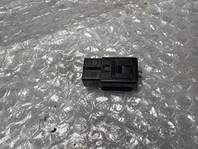 bontott SKODA OCTAVIA III AUX Csatlakozó