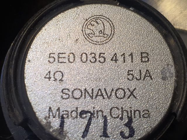 bontott SKODA OCTAVIA III Bal A Oszlop Hangszóró Burkolat