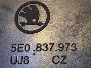 bontott SKODA OCTAVIA III Bal A Oszlop Hangszóró Burkolat