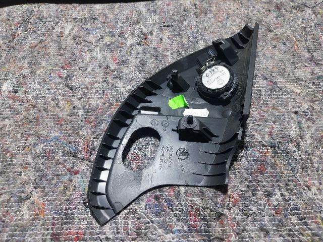 bontott SKODA OCTAVIA III Bal A Oszlop Hangszóró Burkolat