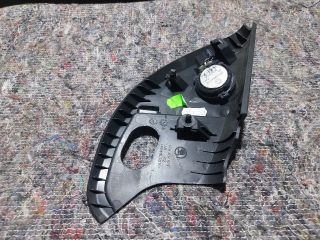 bontott SKODA OCTAVIA III Bal A Oszlop Hangszóró Burkolat