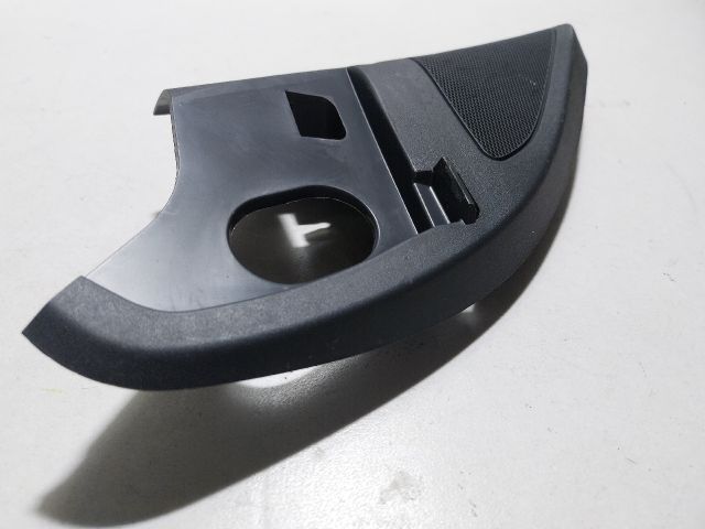 bontott SKODA OCTAVIA III Bal A Oszlop Hangszóró Burkolat