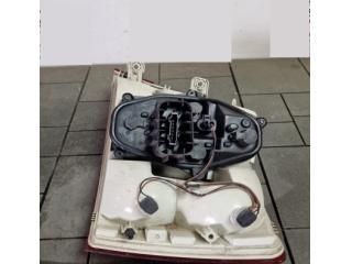 bontott SKODA OCTAVIA III Bal Belső Hátsó Lámpa