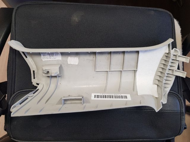 bontott SKODA OCTAVIA III Bal C Oszlop Burkolat