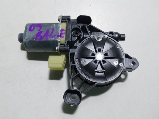 bontott SKODA OCTAVIA III Bal első Ablakemelő Motor