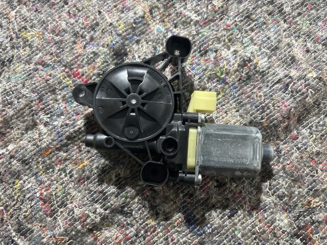 bontott SKODA OCTAVIA III Bal első Ablakemelő Motor