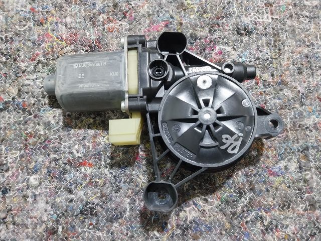 bontott SKODA OCTAVIA III Bal első Ablakemelő Motor