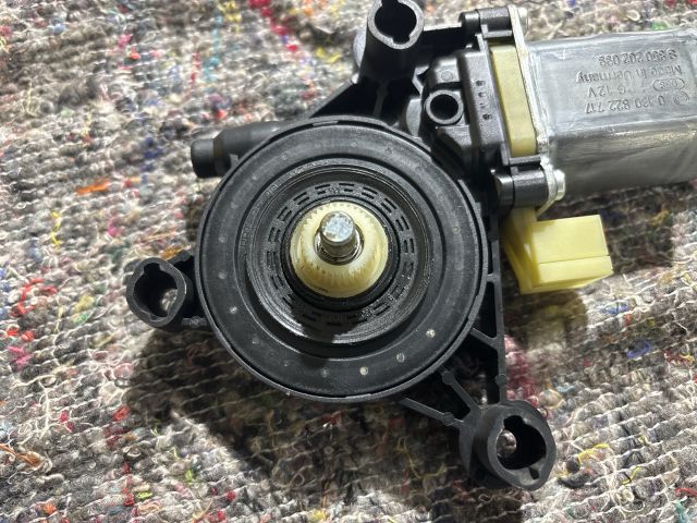 bontott SKODA OCTAVIA III Bal első Ablakemelő Motor