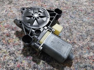 bontott SKODA OCTAVIA III Bal első Ablakemelő Motor