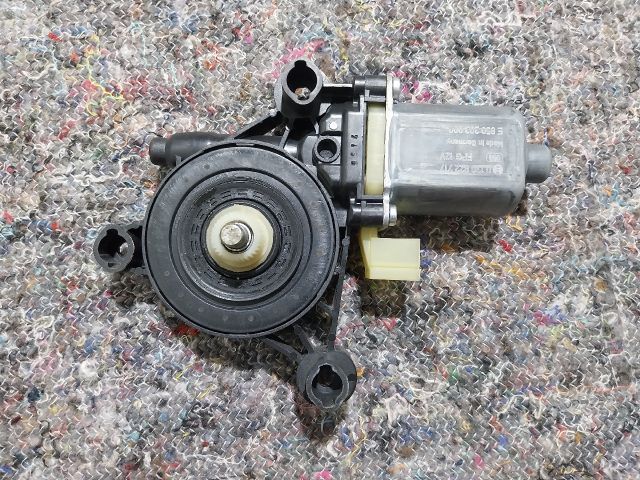 bontott SKODA OCTAVIA III Bal első Ablakemelő Motor