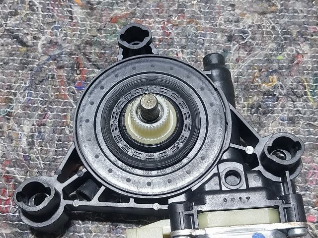 bontott SKODA OCTAVIA III Bal első Ablakemelő Szerkezet (Elektromos)