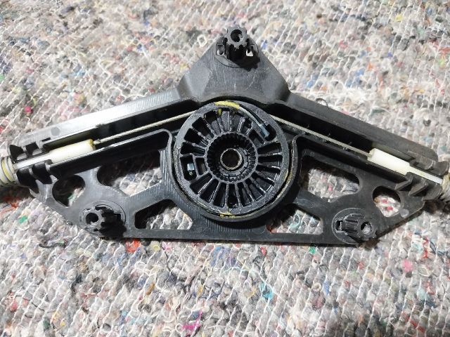 bontott SKODA OCTAVIA III Bal első Ablakemelő Szerkezet (Elektromos)