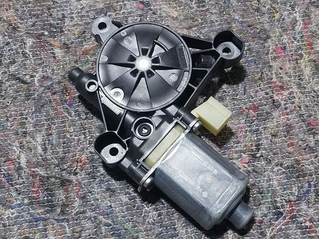 bontott SKODA OCTAVIA III Bal első Ablakemelő Szerkezet (Elektromos)