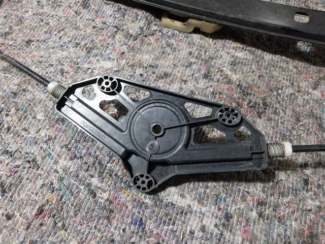 bontott SKODA OCTAVIA III Bal első Ablakemelő Szerkezet (Elektromos)