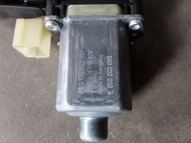 bontott SKODA OCTAVIA III Bal első Ablakemelő Szerkezet (Elektromos)