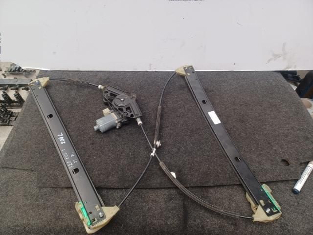 bontott SKODA OCTAVIA III Bal első Ablakemelő Szerkezet (Elektromos)