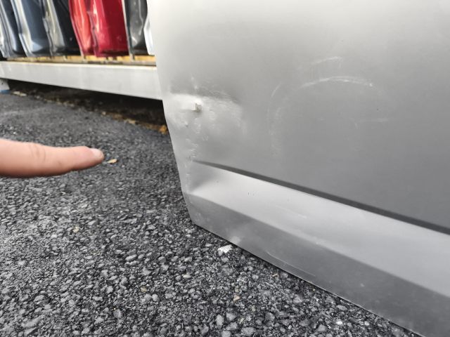 bontott SKODA OCTAVIA III Bal első Ajtó (Üres lemez)