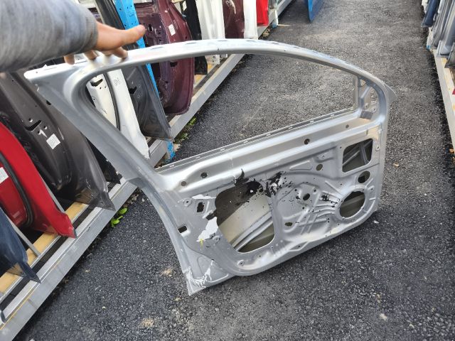 bontott SKODA OCTAVIA III Bal első Ajtó (Üres lemez)